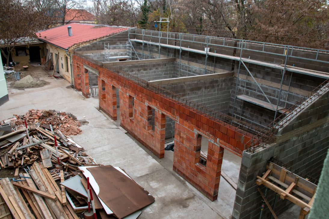 Idsek Otthona konyhjnak feljtsa